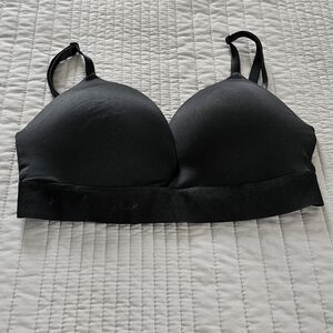 Women's Victoria Secret Wireless Pushup Bra